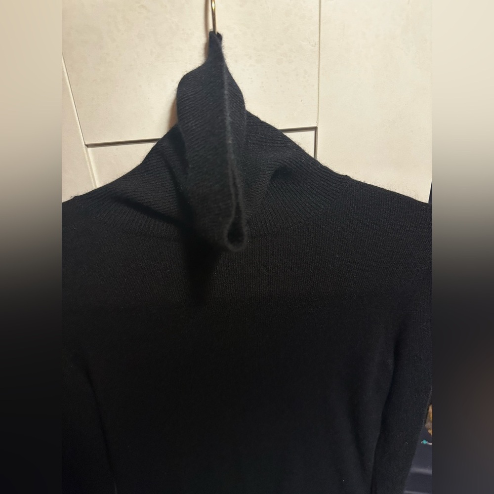 100% Cashmere Black Turtleneck Sweater - Picture 10 of 13